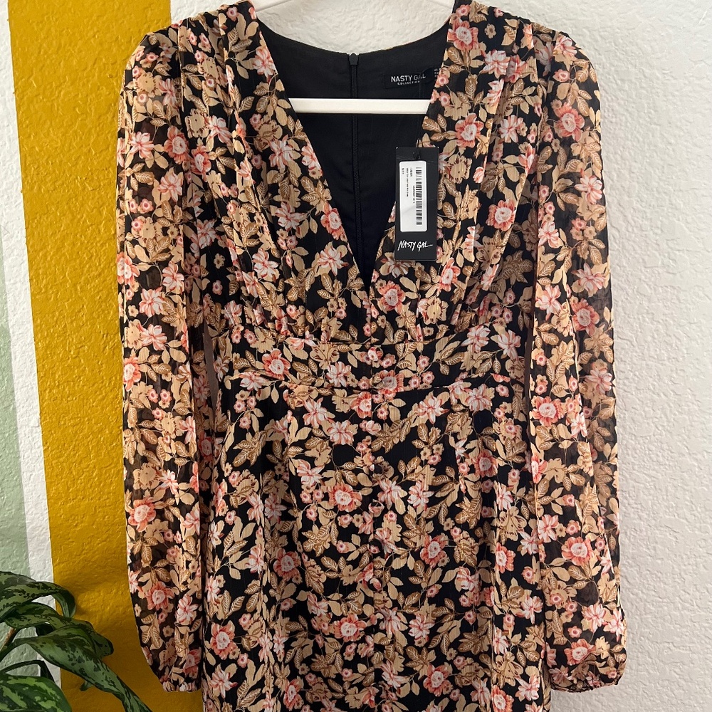 Nasty Gal NWT Nothin' Bud Love Floral Dress Size 6